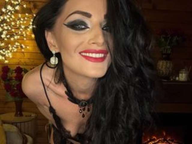 go to chat with sophiaAyllin