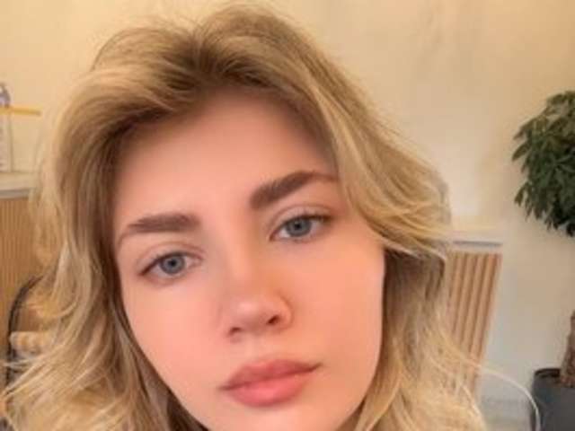 go to chat with spoiledhottie