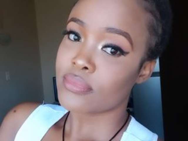 go to chat with stormie955