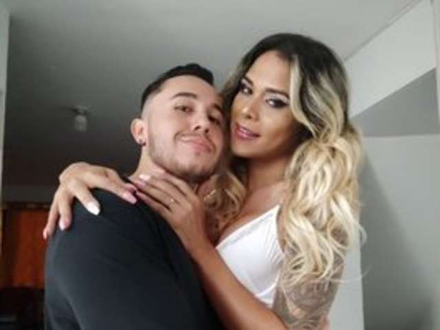 go to chat with sweet-couple-latin