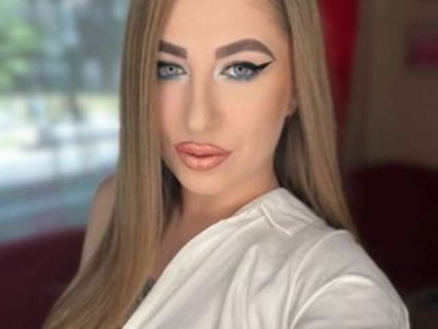 go to chat with sweet-elynax