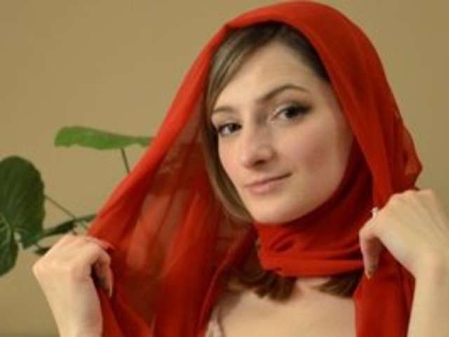 go to chat with tastyAriel