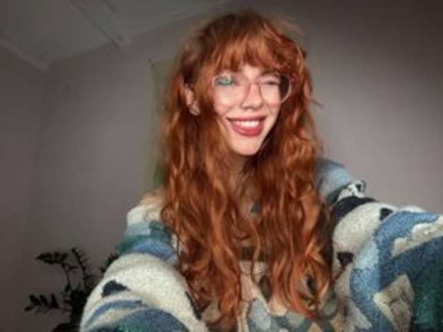go to chat with tiksie