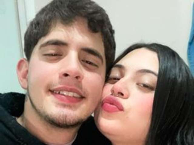 go to chat with tommy-and-megann