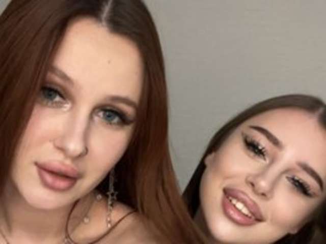 go to chat with two-beauties