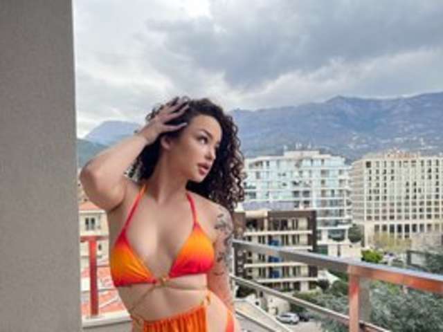 go to chat with urdollbella