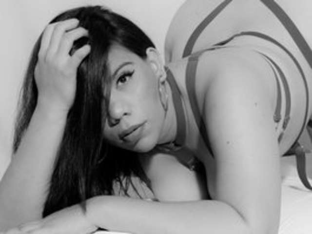 go to chat with valeria-acost