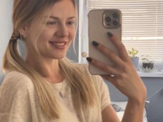 go to chat with wetLips