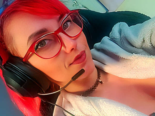 go to chat with xRedAurorax