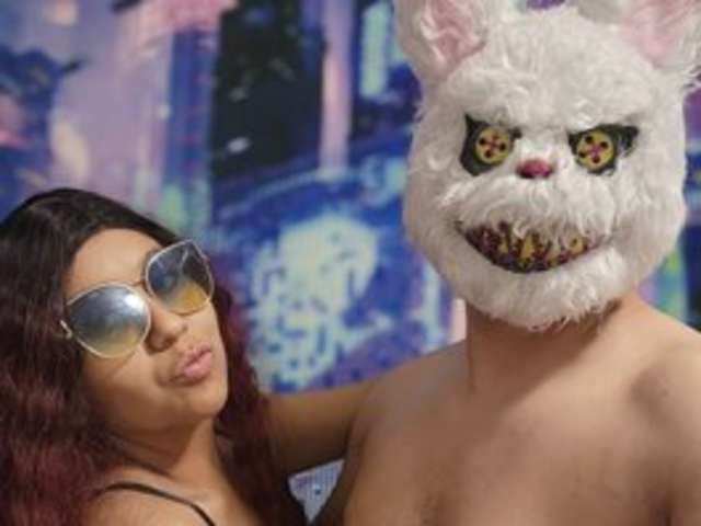 go to chat with xXxEnMasCaraDosxXx