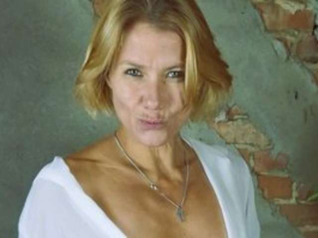 go to chat with xcyola