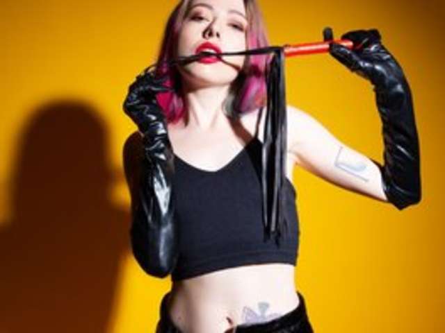 go to chat with xxHeidiLove