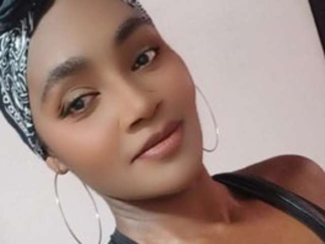 go to chat with zoeceleste