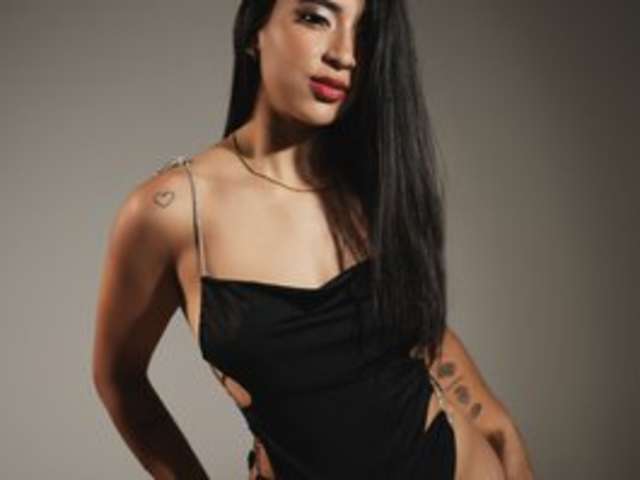 go to chat with zoee-martiins