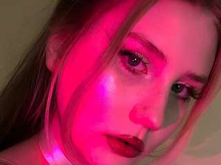 ROKSANNAA amateur webcam photo