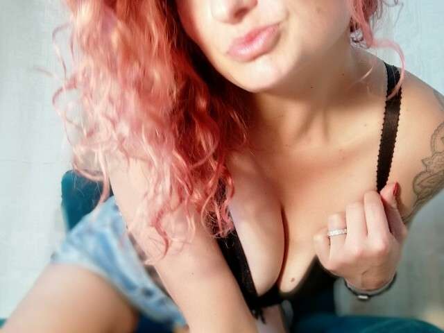 SEXYEYES35 free sexy photo