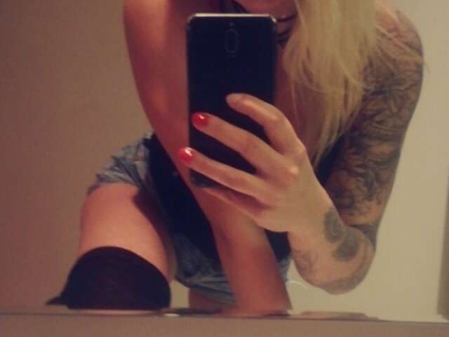 SEXYEYES35 free sexy photo