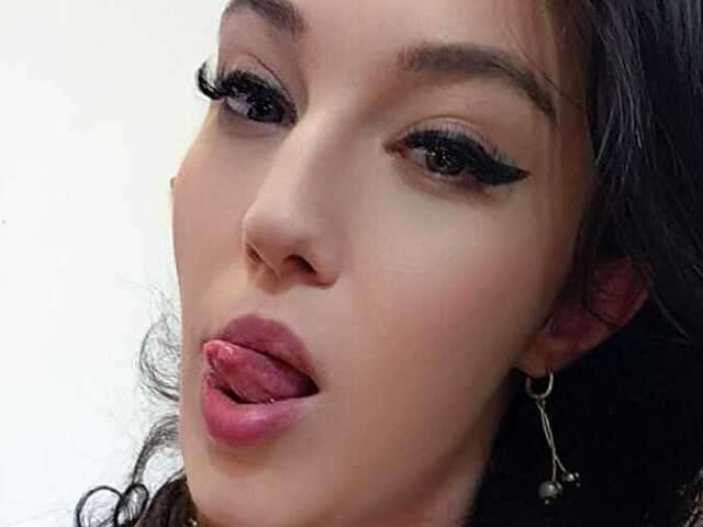 VANESASQUIRT free sexy photo