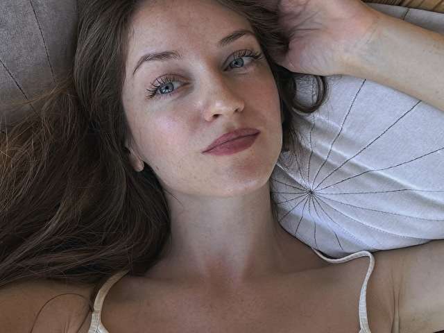 SOPHIE1 free sexy photo