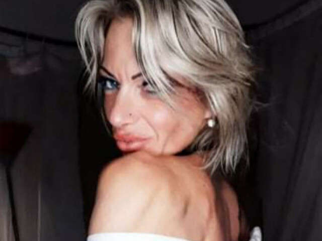 TROPHYMILF free sexy photo
