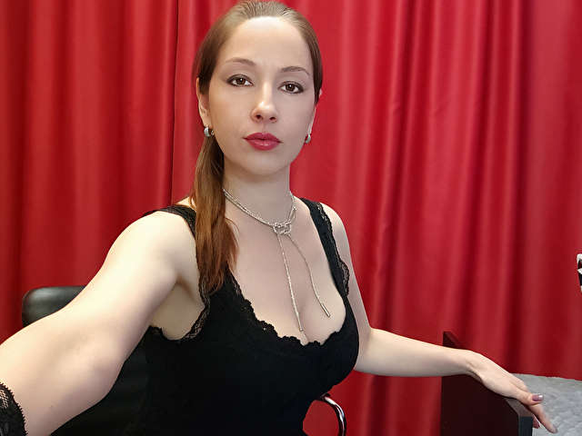 MISTRESSKIRA free sexy photo