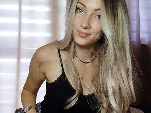 ANNAQ free sexy photo