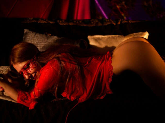 NICOLEMAY free hard sexy photo