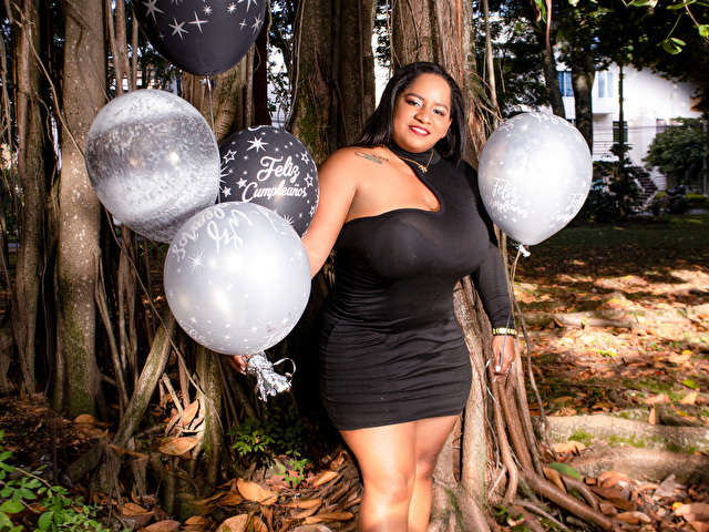 DAJANAAROAX free sexy photo