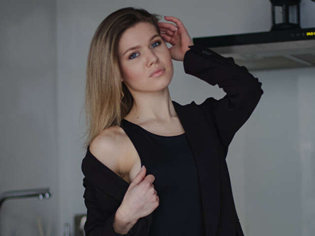 MARYV free sexy photo