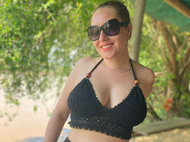 CHLOEJEWEL free hard sexy photo