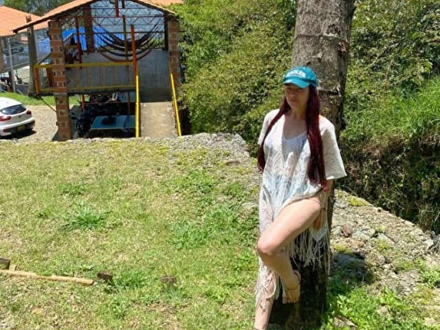 OLIVIAWHITEE free sexy photo