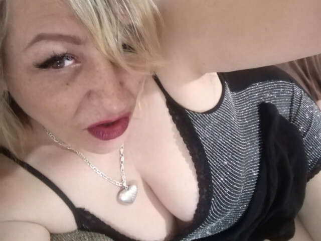 SEXYVERABACK free sexy photo