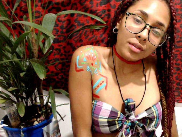 COURTNEYLEOA free sexy photo