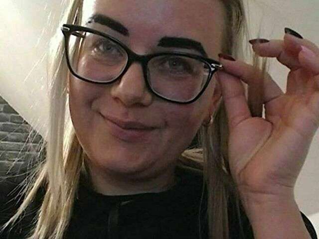 HORNYVICKY free sexy photo