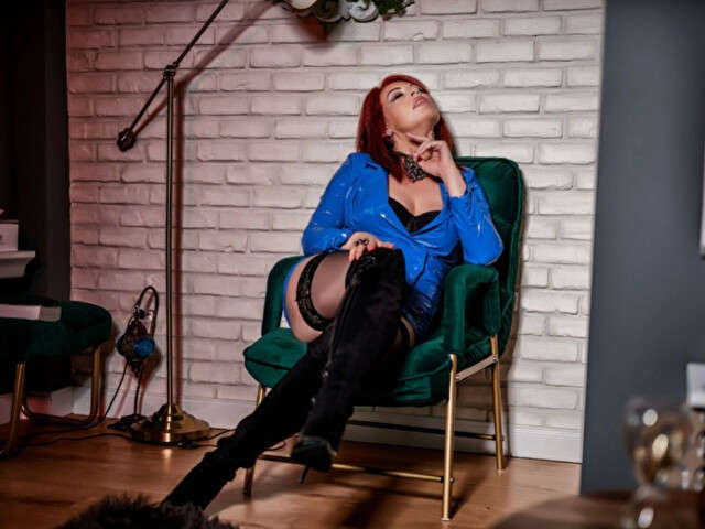 DONATELLA free hard sexy photo