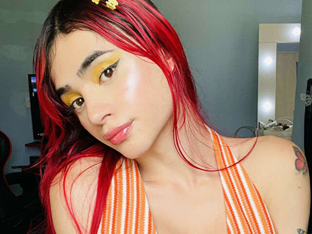 SARAHH free sexy photo