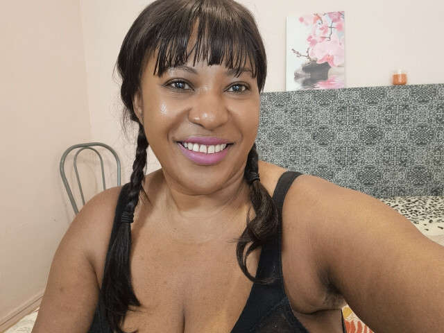 TALLBUSTY free sexy photo