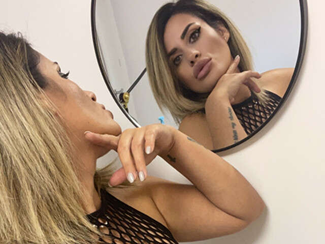 REYAJO free hard sexy photo