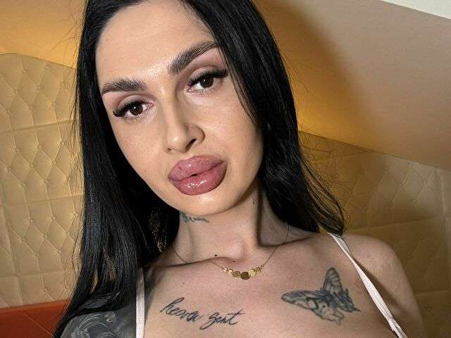 CLEONAUGHTY free sexy photo