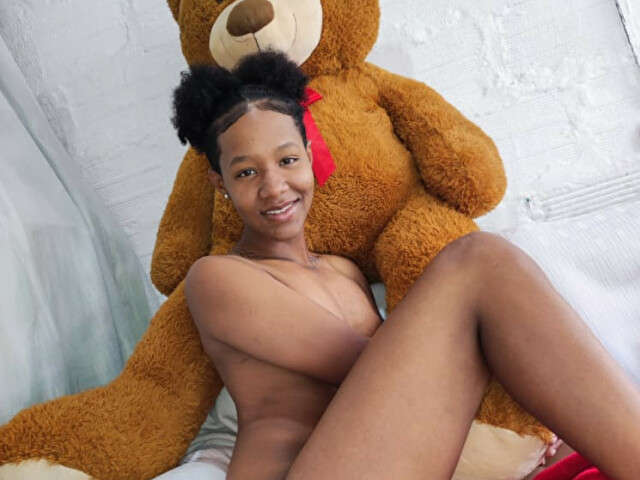 LAURAGREEN free hard sexy photo