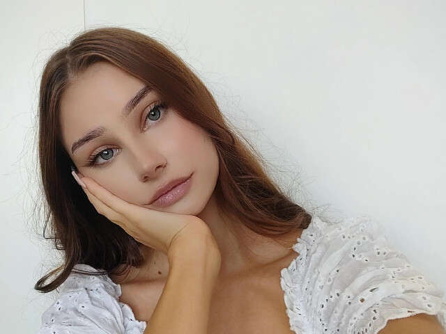 EMILYBELLE free sexy photo