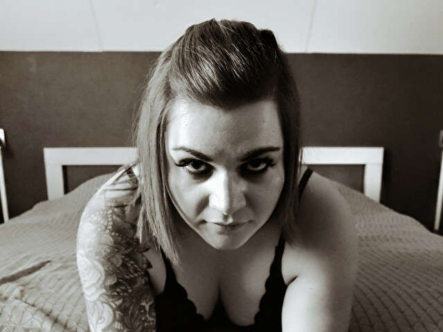 LADYJ free sexy photo
