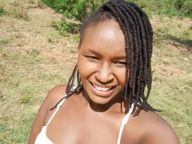 QUEENBEE1 free sexy photo