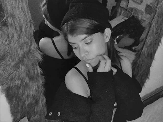 SARAHSMITT free sexy photo