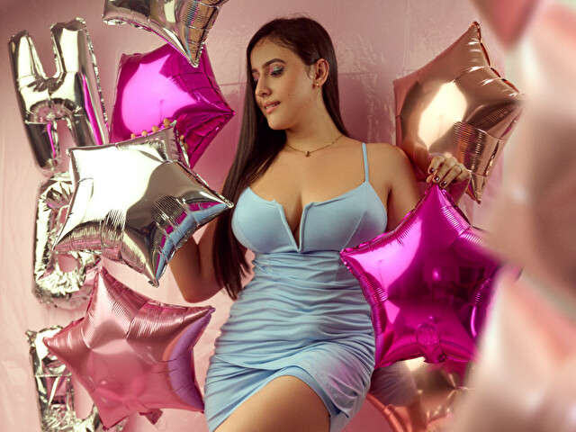 MISSYHIGHINS free sexy photo
