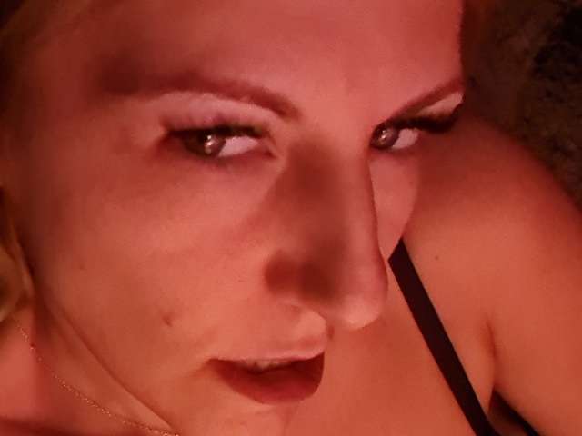 MELISSAKAROL free sexy photo