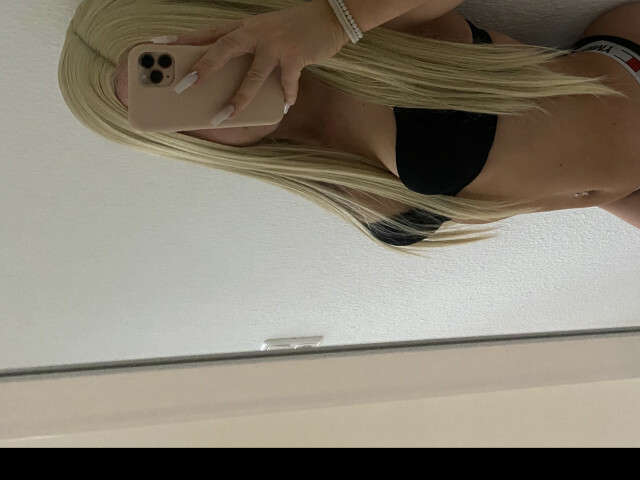TRAICYJUICY free sexy photo