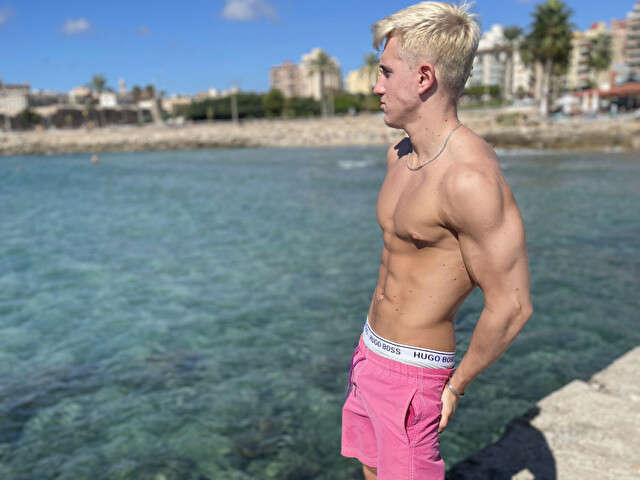 CHRISTIANL free sexy photo