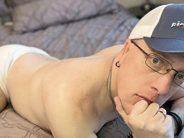 CHAZSTROKER free sexy photo