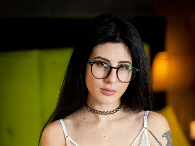 TRIXIEPAGE free sexy photo